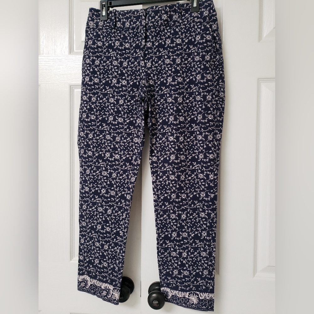 Julie Skinny Navy and white Floral Ankle pants light Stretch women's size 10